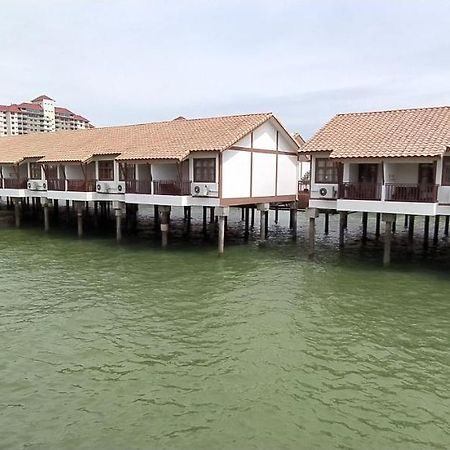 Port Dickson Private Unit Chalet Exteriör bild