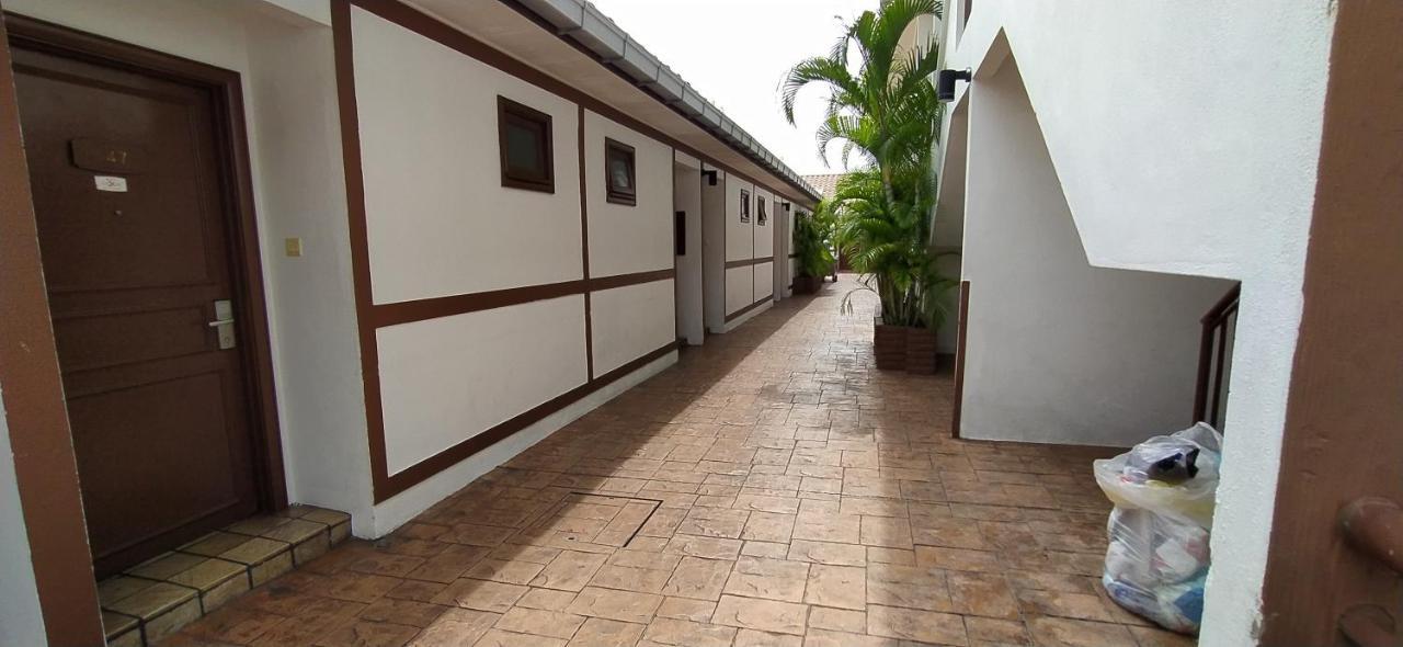 Port Dickson Private Unit Chalet Exteriör bild